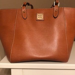 Dooney & Bourke tote